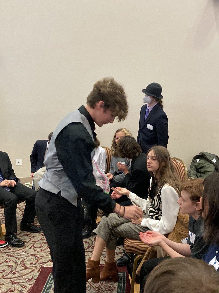 a boring world XI tweet media