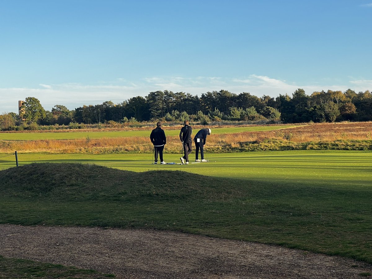 Hurst_Golf's tweet photo. Day 1 @schoolsgolf_uk finals: Jamie putting out on 16 @woodhallspagolf #WeAreHurst https://t.co/RIx1hsiucn