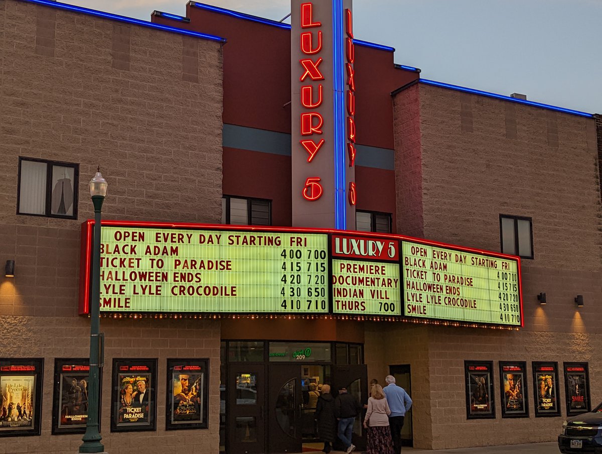 VisitMitchell's tweet photo. The premier of Prehistoric Truths: Inside the Archedome was a hit! Thank you so much to everyone who came out, the theater was packed!!
#DocumentaryPremier #MitchellSD #VisitMitchell #OutsideExpectations https://t.co/PlOxtS3iun