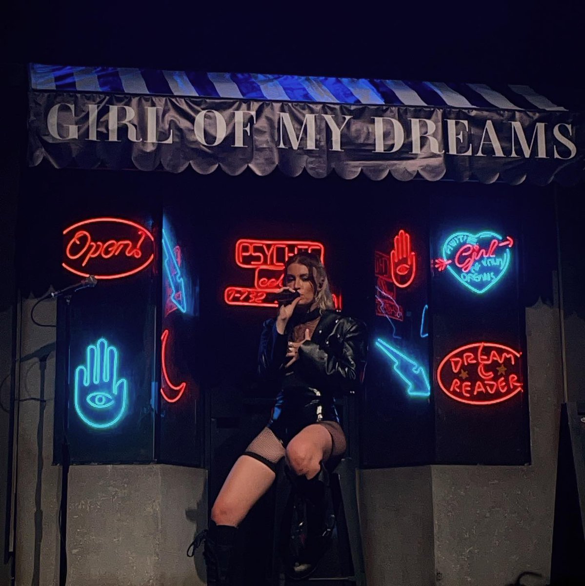 maeve saw fletcher on Twitter "RT Fletcher_things Fletcher on stage