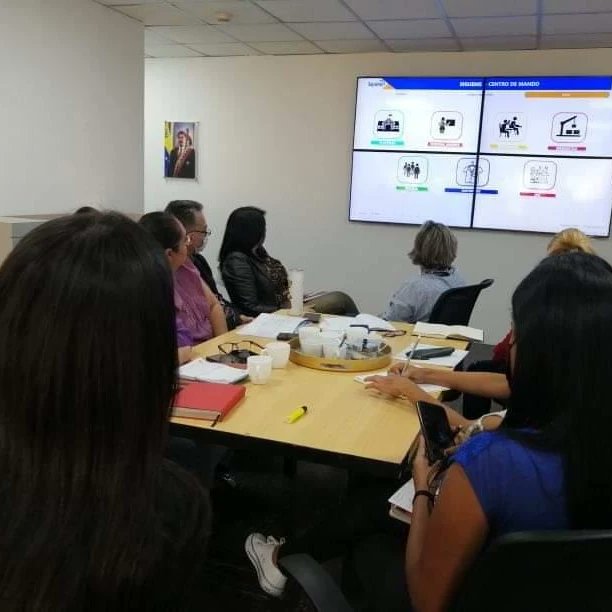 especialmppe's tweet photo. #19oct Conociendo el sistema y planteó la particularidad de la carga de la matrícula de los servicios de Educación Especial

 @nicolasmaduro 
@_laavanzadora 
@viceinicialyprimaria 
@gtorodelara31 
@NorisSotoF
@mppeducacion 

#JuntosPorLaEducacionDelFuturo
#SerDiferenteEsAlgoComun https://t.co/cAKEDHaMfO