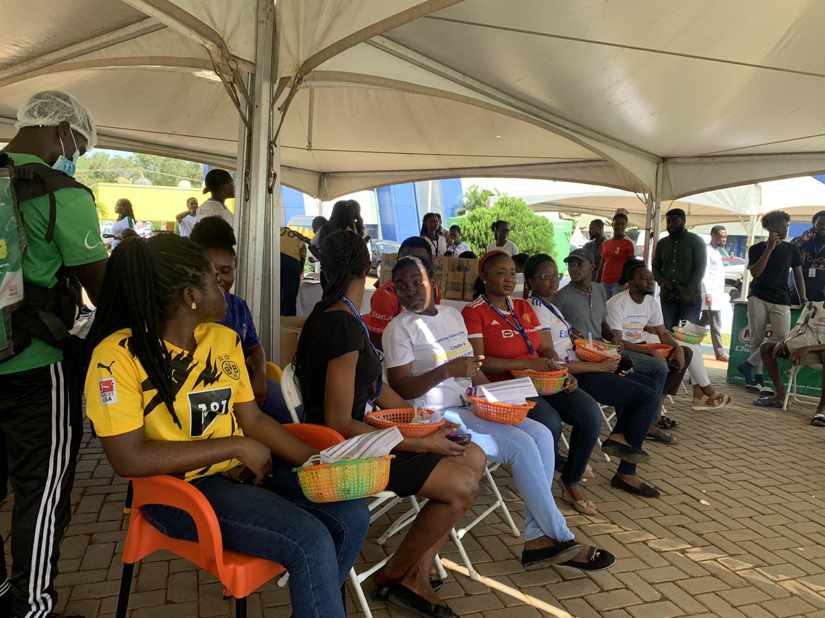 LIVE: BLOOD DONATION EXERCISE #FDAGhana partners National Blood Service (NBS) and Blood Train Team of the Paul-Ehrlich-Institut in a blood donation exercise. @fdaghana CEO, @mimi_darko sets the pace.