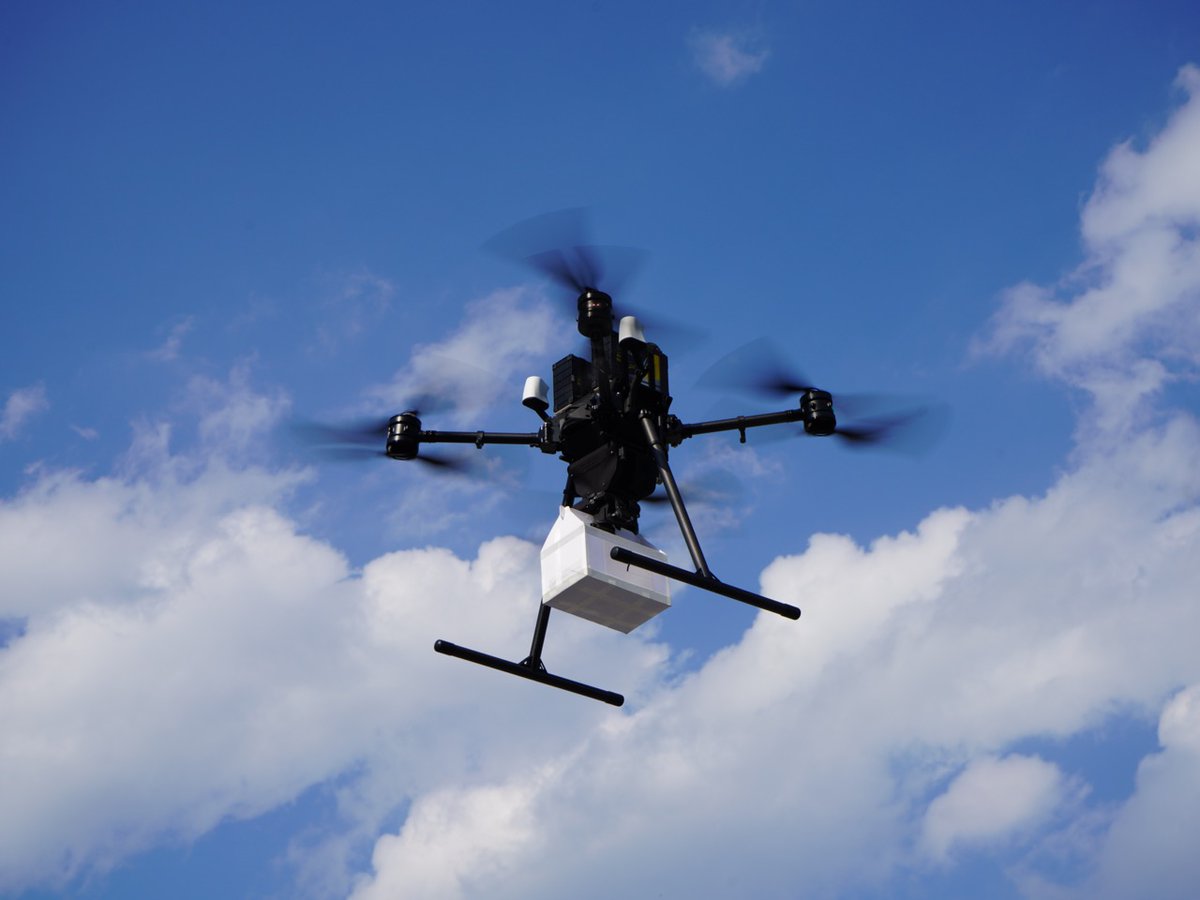 auterion's tweet photo. Multiple vehicles, one single brain: Auterion powers any type of autonomous vehicle, multirotors, fixed wing, VTOLs, and ground vehicles. Operators gain access to a diverse robotics fleet with a unified control and UI of the vehicles and the integrated payloads. ✅ https://t.co/tvwGA1iaFF