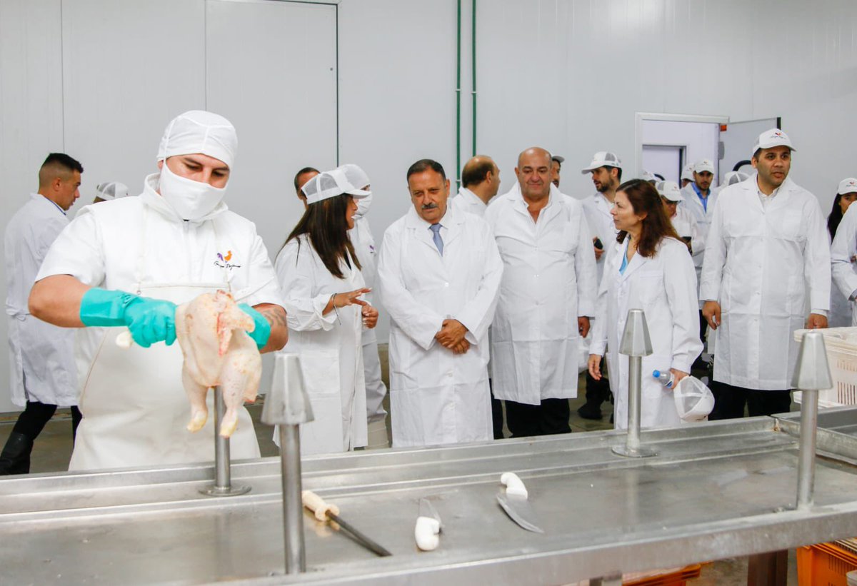 Ricardo Quintela (@quintelaricardo) on Twitter photo En Malligasta-Chilecito, inauguramos la Planta de Faena - La Florinda "Granjas Riojanas" junto a <a href="/sbatakis/">Silvina Batakis</a>.
Esta empresa cuenta con 460 trabajadoras y trabajadores y busca sumar más puestos de trabajo.
Acompañamos a las empresas en su crecimiento y fortalecimiento. En Malligasta-Chilecito, inauguramos la Planta de Faena - La Florinda "Granjas Riojanas" junto a <a href="/sbatakis/">Silvina Batakis</a>.
Esta empresa cuenta con 460 trabajadoras y trabajadores y busca sumar más puestos de trabajo.
Acompañamos a las empresas en su crecimiento y fortalecimiento.