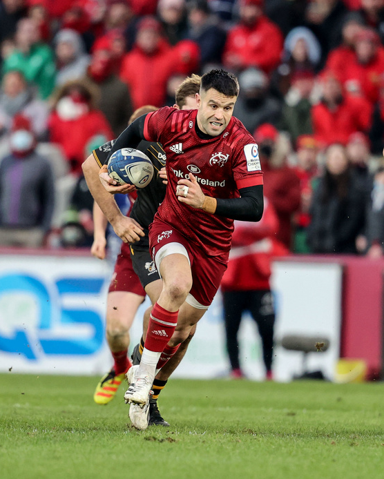 Best of enemies meet again ⚔️ @JohnnySexton returns for @leinsterrugby, and @ConorMurray_9 for @Munsterrugby 👊 #BKTURC score predictions? 👀 #HeinekenChampionsCup