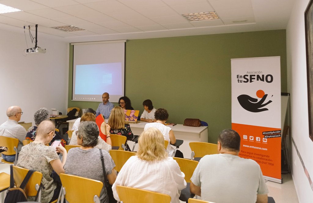 Comencem! Recordem que la recaudació es destinarà íntegrament per a la recerca del càncer de mama. 🔬
#investigAcción #DraAnaLluch