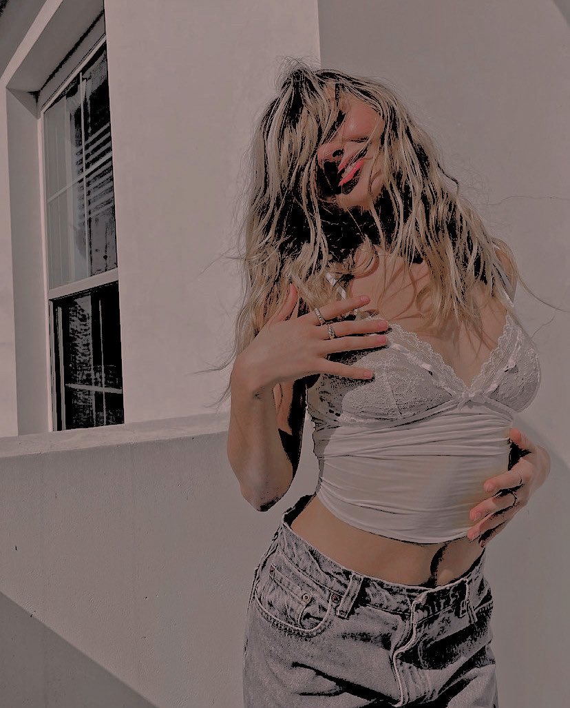 ──┈  ⠀ ⋆·˚ ༘ *

                  i'll stare directly at the sun, 
                  but never in the mirror .