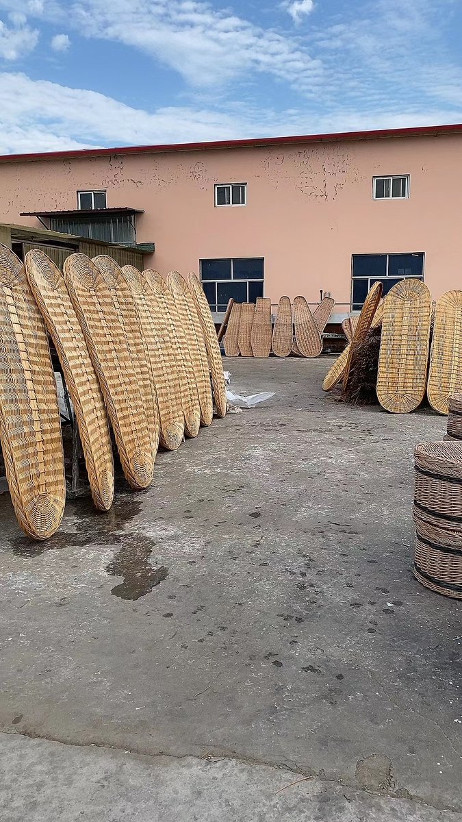 phoenix_coffin's tweet photo. How to drying our willow coffins #coffinshape #ecofriendlyproducts #funeralservice #funeralhomes #coffin #funeraldirector #bamboocoffins #caskets #coffins #naturalburials #burial #greenfuneraloptions #factory https://t.co/ps4qZysroW