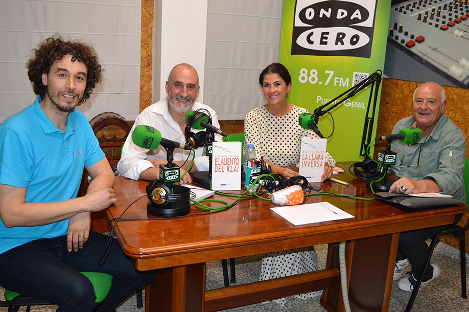 OndaCeroPuenteG's tweet image. ¡Ya en #podcast!  Los poetas @BeRusso y Alejandro Céspedes invitados en Página Cero @paconumero4 #PuenteGenil #Poesía

#Audio 🔊 👇👇👇
ondaceropuentegenil.es/en-la-onda/ite…
👆👆👆