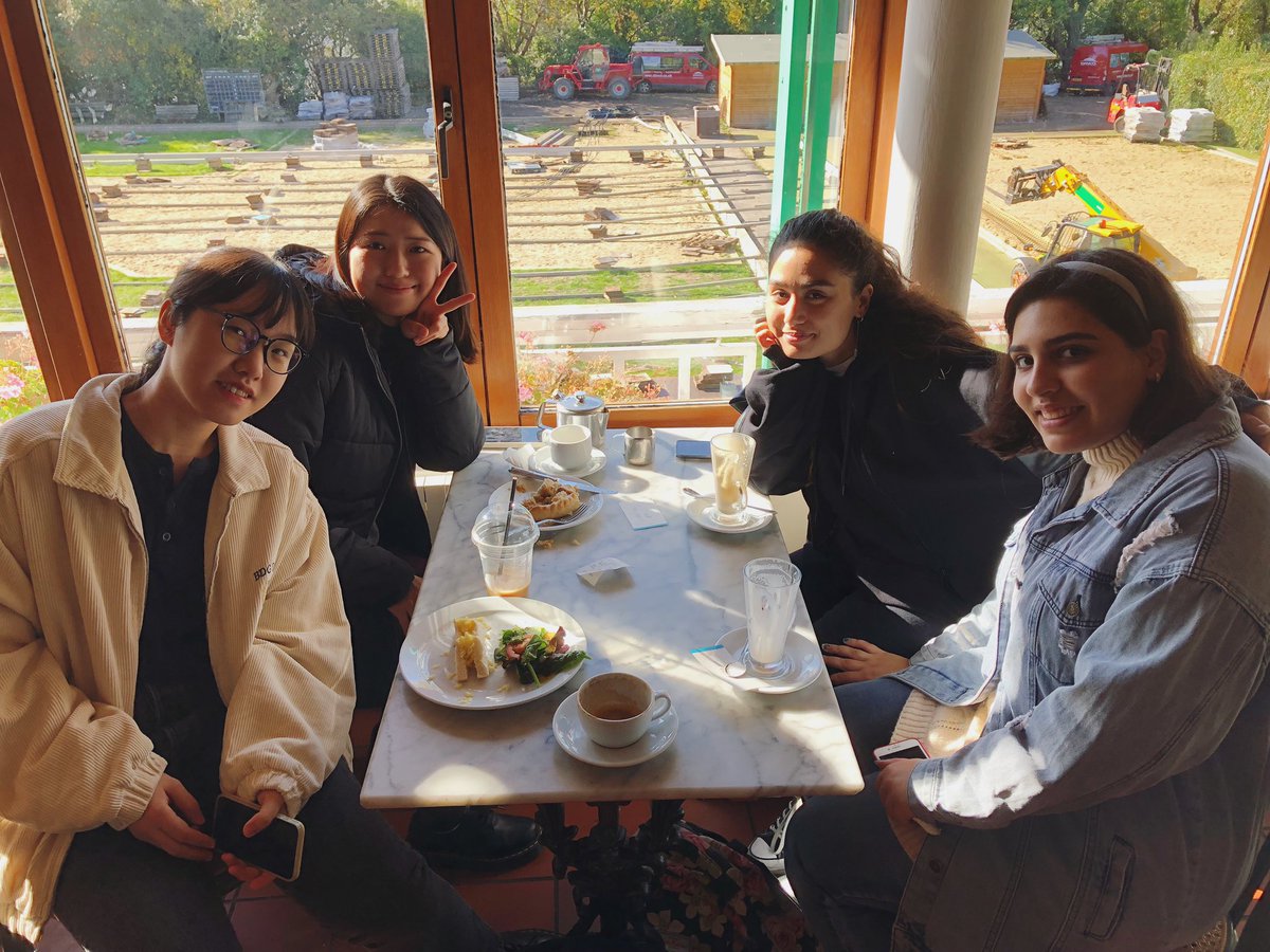 BathAcademy's tweet photo. Our #internationalstudents are enjoying our weekly chat club, an opportunity to have a change of scene from the college, make new friends, and enjoy a coffee and cake in nearby Victoria Park.A great way to practise conversational English outside the classroom #intled #studytravel https://t.co/XC1Ti1T7hq