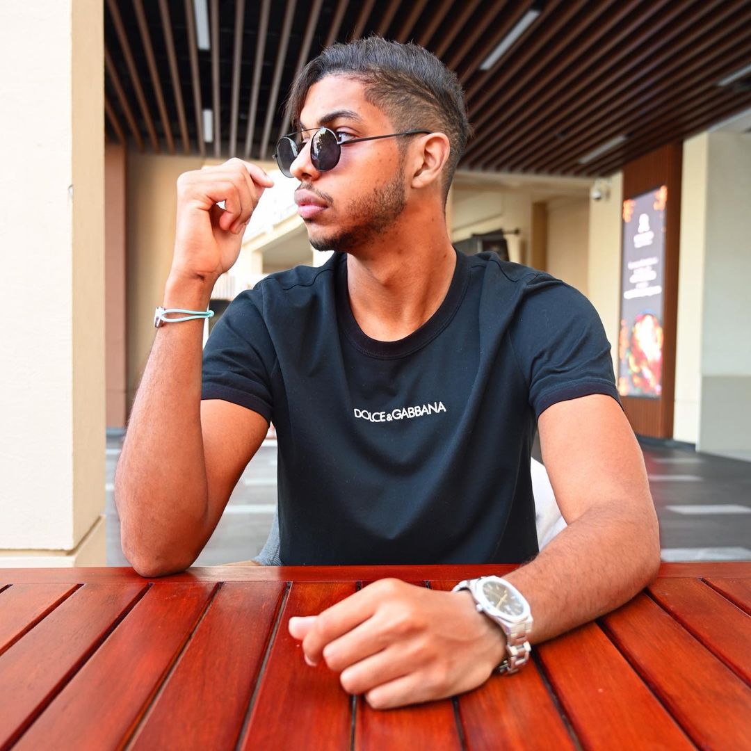 ghaaneem's tweet photo. 𝙄𝙜𝙣𝙤𝙧𝙖𝙣𝙘𝙚 𝙞𝙨 𝙙𝙚𝙖𝙩𝙝, 𝙠𝙣𝙤𝙬𝙡𝙚𝙙𝙜𝙚 𝙞𝙨 𝙡𝙞𝙛𝙚. https://t.co/vkPUL6fmDQ