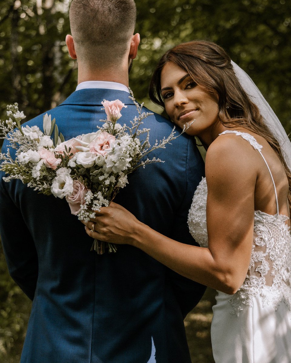 Mount_Alverno's tweet photo. “You are every reason, every hope and every dream I’ve ever had.” - Nicholas Sparks

A glimpse into Rachel and Tomaz wedding day - the perfect day, the perfect setting. Thank you for having us host your special day. We wish you the best for years to come!

#weddingday https://t.co/diXA3hxG1Z