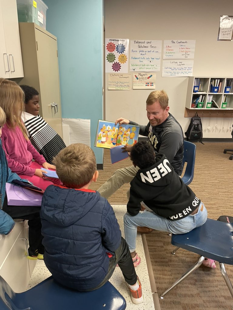 srscottLES's tweet photo. Real Men Read is an event I Iook forward to every year! @jsdowns @LeaphartElem #realmenread #thisisLeaphart https://t.co/uyqFwgufUc