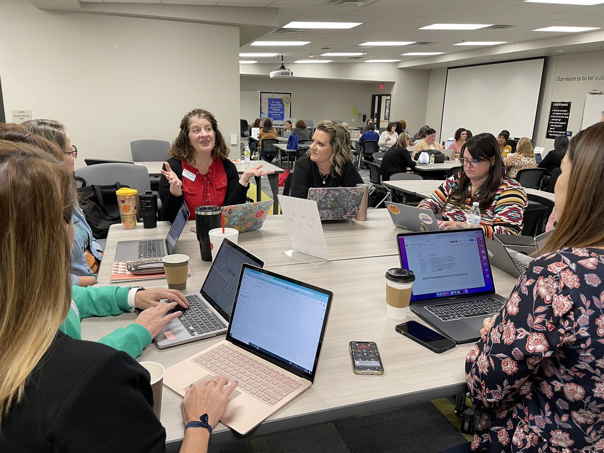 LearnTexas's tweet image. So much learning happening south of the metroplex today.  Thank you @WaxahachiePL for hosting your first #LFNTX meeting. #lftxlearns