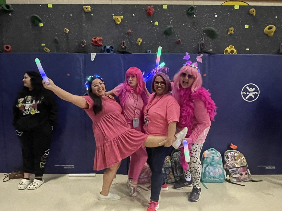 HeatherHarmel's tweet photo. I love my pinked out 2nd grade team!!! - @magicalmrsgill @LorraineVasquez @LaurelRodriguez #GLOWatOtt https://t.co/n96Ha6cRzo