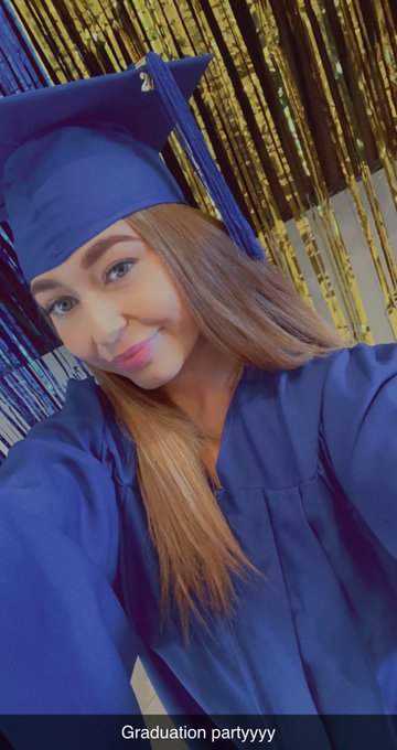 Graduated with honors in dick sucking this year 💦  @teambrian2016  @101ModelingInc https://t.co/KNYA