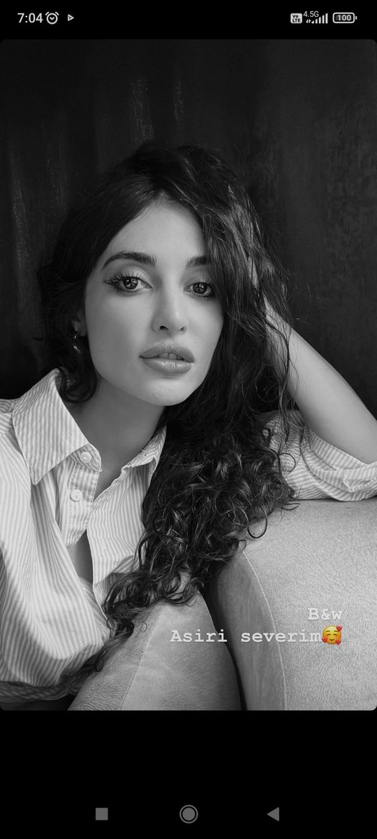 cerennpso's tweet photo. She looks just like a dream
the prettiest girl I've ever seen..🤍 #mahkun #melikeipekyalova https://t.co/xBmLb5O5gn