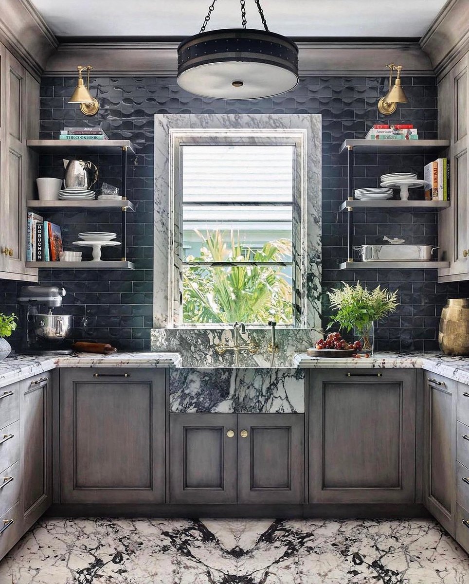 COCOCOZY's tweet photo. Here’s a unique midnight kitchen with blue subway tiles and marble countertops with inky colored veins. https://t.co/QoaD5kUNAx
Interior by Mathew Quinn Design & Photography by Emilyfollowillphotographer
#interiors #elledecor
#cococozy #bringstylehome #socococozy https://t.co/8gw0ZJYLY4
