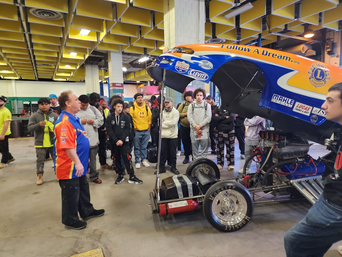 jayfollowadream's tweet photo. We had a great time at Madison Park Vocational Technical school yesterday! Jay loves motivating you g students to follow their own dreams! #NHRA #FollowADream #MadisonPark #PermatexTraining #ScottShopTowels #BlindCrewChief #VPfuel #Clevite #ShopCrane #SafetyKleen #Miller #Mahle https://t.co/WRMtUXQfvJ