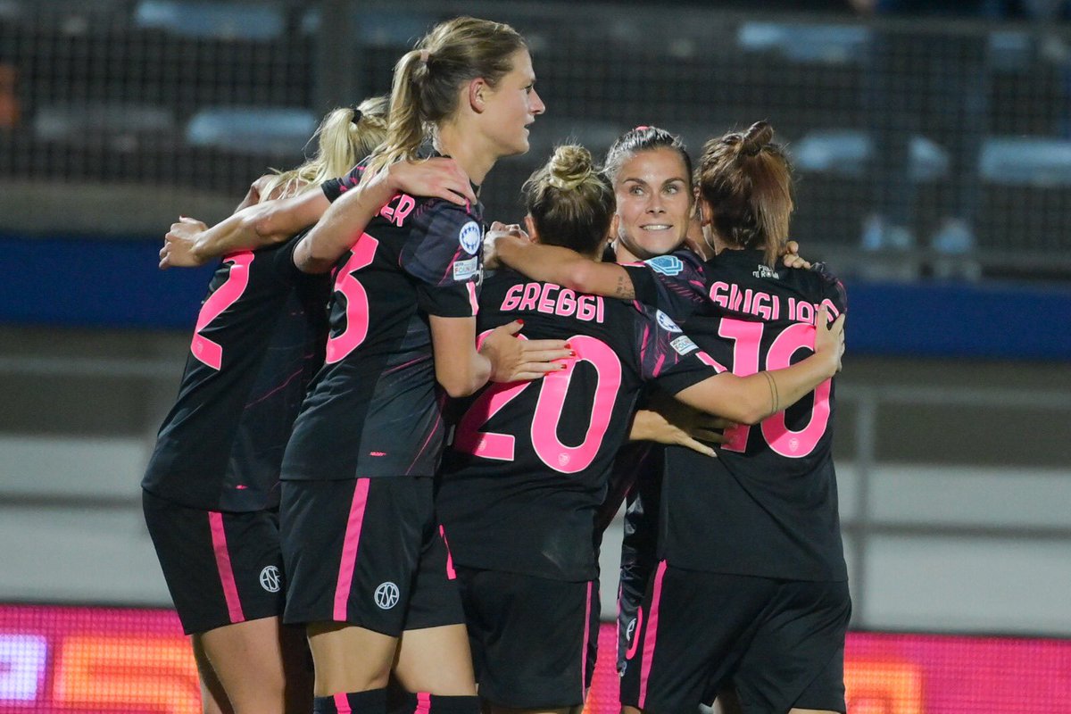 ilRomanistaEN's tweet photo. 🌍 “Il Romanista in the World”, 13th episode

⚽️ We talk about Mourinho’s Roma win against Sampdoria and Women’s first 3 points in #UWCL

🏟 You’ll read all about the new stadium project and much more

Subscribe for free to get it in your inbox!
➡️ https://t.co/mhz4oCAanV https://t.co/S1e4N3dDNa