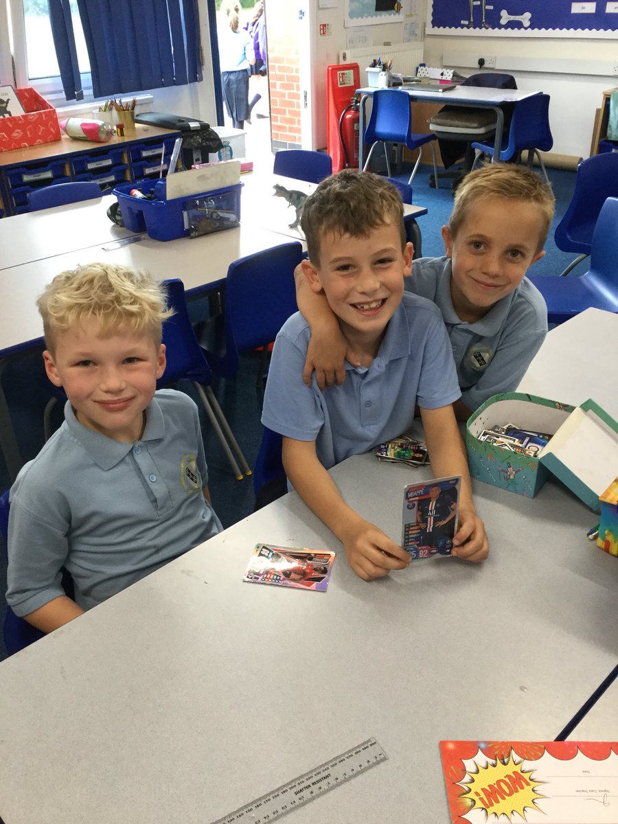 CCCRPrimary's tweet photo. Y3 have enjoyed sharing their toys with each other today as a special reward for filling up their pasta jar #superstarclass https://t.co/sDnUfNUQDM