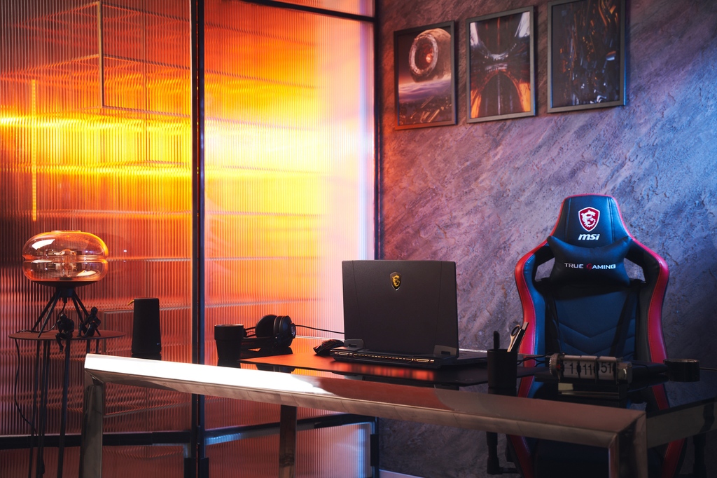 msigaming_de's tweet photo. Das Flaggschiff der MSI Gaming Laptops: Titan GT77 mit Intel® Core™ HX Prozessor der 12. Generation 💪
👉️ https://t.co/hNYgSLJQiS
#msi #msigaming #msinotebook https://t.co/cUbGQb7jyi