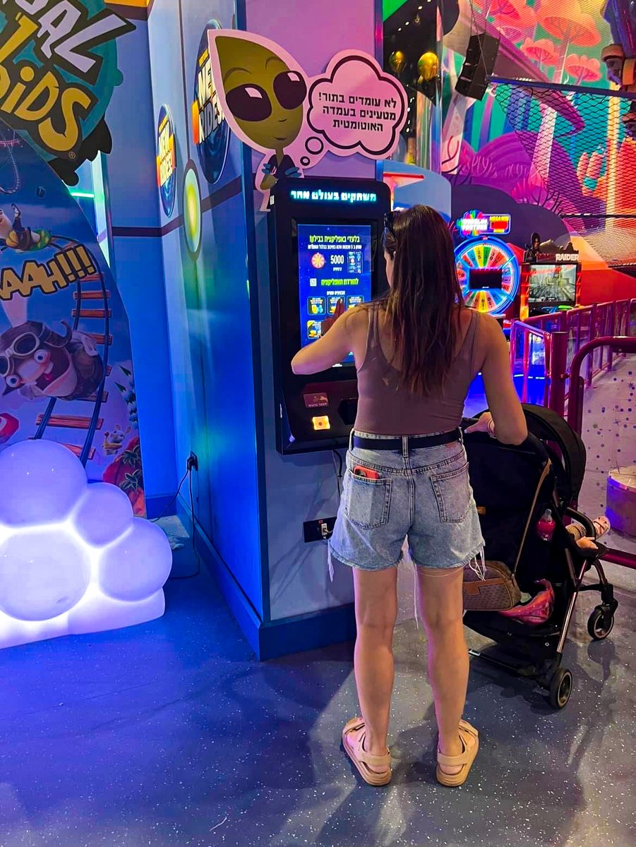 omni_Q's tweet photo. Our new self-pay kiosk has joined the Babylon network in Israel. 

Integrated in the all in one cash stand are bill and cash readers as well as electronic payment options, Remote access for easy management, &amp; customized branding. 

#kiosk #selfpay #retail #paystation https://t.co/oLS4gq0maj