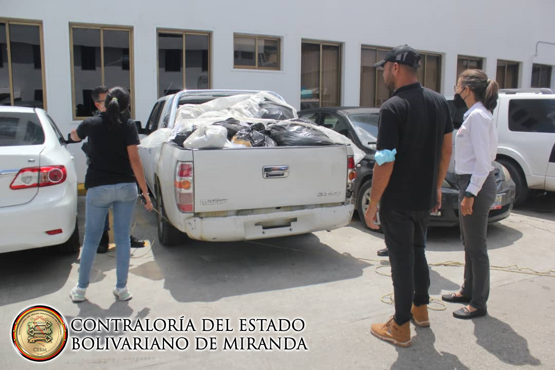 CEBMiranda's tweet image. Hoy 19 de octubre, la CEBM entregó el donativo recaudado en representación de las *21 controlarías municipales* del territorio Mirandino en las instalaciones de la Contraloría del estado Aragua #fuerzalastejerias #Miranda  #Somoscontrol-supervisión-fiscalización #somosmiranda
