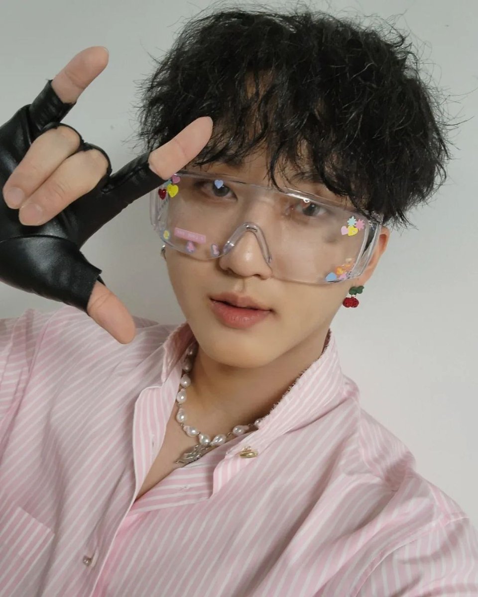 spearbinarchive's tweet photo. so much love for binnie 🤟🏻

#changbin #창빈 #チャンビン #dwaekki #🐖🐇 

#StrayKids #스트레이키즈 
@Stray_Kids #YouMakeStrayKidsStay https://t.co/DYntflI3nl