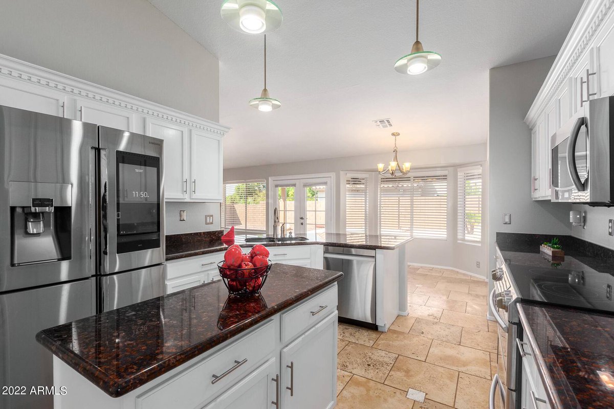 KrysTheRealtor's tweet photo. 964 S CANAL DR, Gilbert, AZ 85296 Amazing Gilbert Location!
Take a look at this awesome space: https://t.co/c9eedWzaBf https://t.co/J1Urs8f15r
