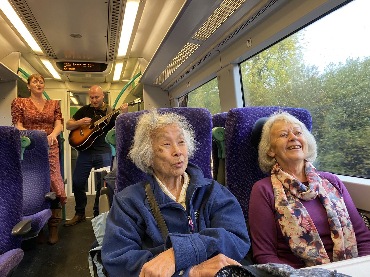 EMCommunityRail's tweet photo. A very special day out with @NorthStaffsCRP,  @AlsagerPartner and a fab group of people living with dementia and their carers. Such good fun on the @EastMidRailway train to #Derby with music, laughter and donuts courtesy of #Miles @alzheimerssoc @CommunityRail #FeelGoodFriday https://t.co/8fw5M2njOP