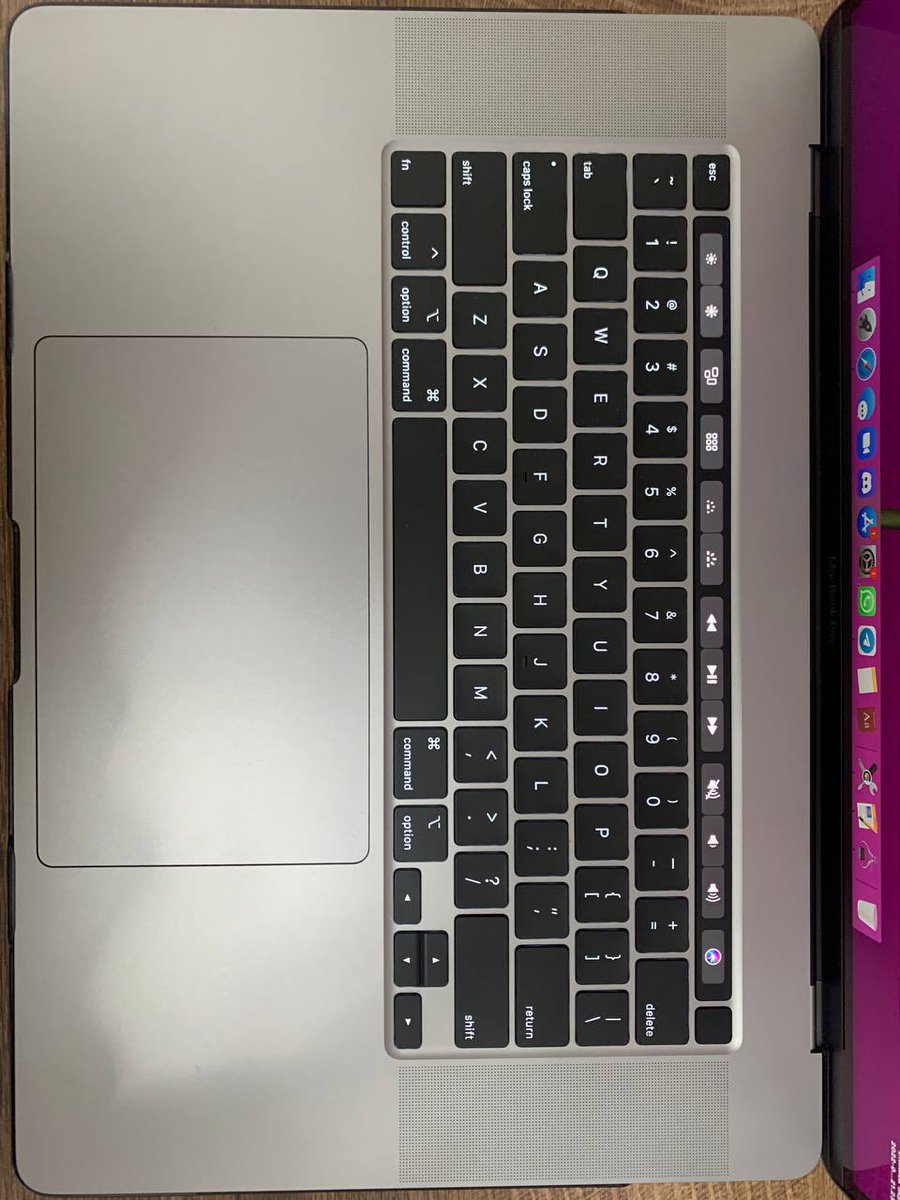 prekratieto's tweet photo. срочно продаю Apple Macbook Pro 16 2019, Intel Core i9, 16 ГБ ОЗУ, 15.6
состояние идеальное!
покупали год назад, пользовались от силы 2 месяца, из-за этого и продаем. документы и остальное в наличии + сумка в подарок! 
пусть найдётся хозяин, кому он будет правда нужен🥺 https://t.co/v747iSbYMg