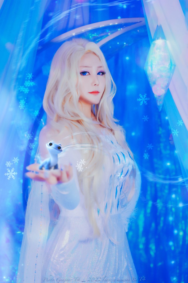 viyorr1's tweet photo. [Cosplay]

겨울왕국 2 (Frozen II)
엘사 (ELSA)

브루니를 주인공으로 만들고 싶었어요🦎

📸 @man_of_sweet
at @No_A_studio

#엘사 #겨울왕국 #겨울왕국2 #디즈니 #Elsa #Frozen #Frozen2 #Frozen2TH #Disney https://t.co/FdBAWpBF1x