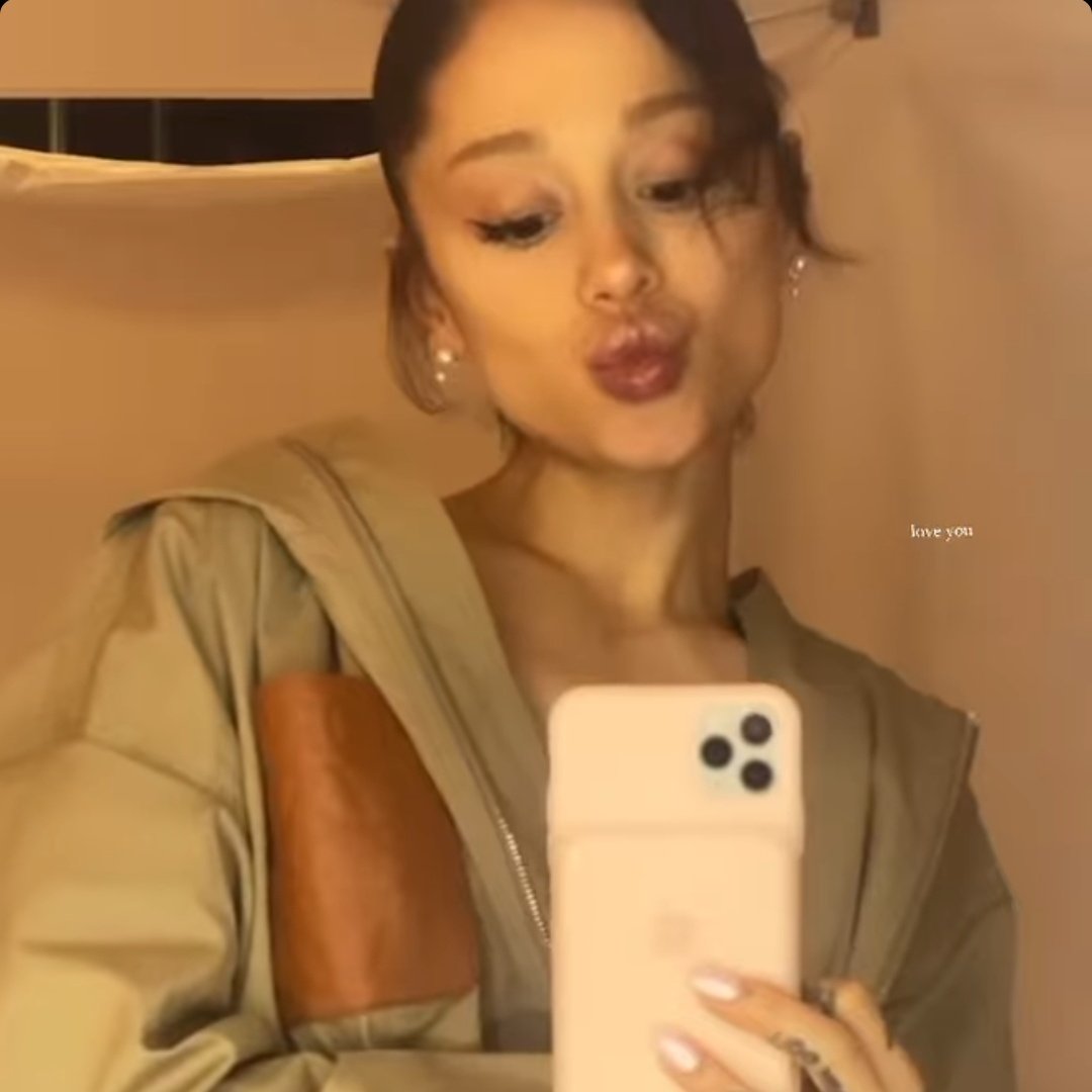 infoari's tweet photo. Ariana Grande via Instagram Stories! https://t.co/kgXOXHJHt3