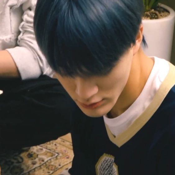 arkigirI's tweet photo. ⠀
         
              sns update — 1O 21 22 
              🔎 : disabled.
               ❛may pasaway bumisita sakin, pero pogi ha.

⠀⠀ https://t.co/PafMUSChjy