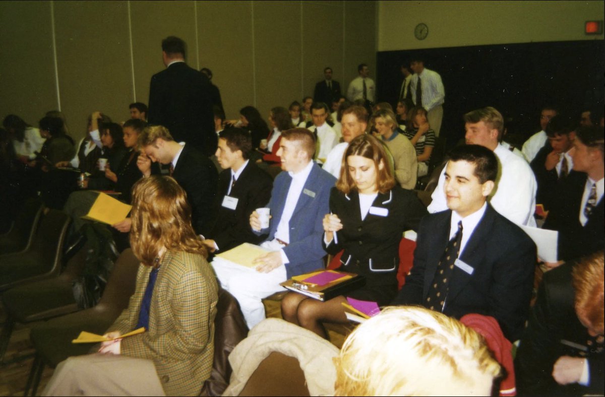 You know what time it is…Flashback Friday! 🕰️ Here’s what our UWEC Chapter’s meetings used to look like 🤩 

#flashbackfriday #1980s #history #fitcheck #ama #marketing
