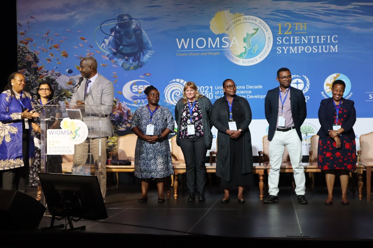 🎇 One week on, let's take the opportunity to thank the @WIOMSA team for their terrific collaboration & hard work organizing this Symposium.🙌It's been instrumental for the #OceanDecade #Africa Roadmap and next steps. Meet us next at #COP27 📲 bit.ly/3gkdGa4