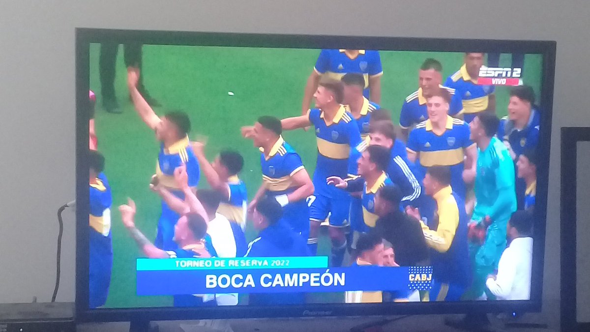 belovebefree123's tweet photo. Aquí re manija para el domingo
Vamos los pibes nuestro futuro
Los pibes de Román 💪💙💛 @BocaJrsOficial @ReservaBocaJrs #reservaboca https://t.co/V7CvRZk0ma