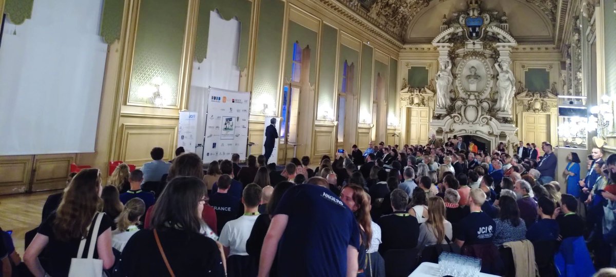 Lancement du Congrès de la <a href="/JCE_France/">jce_france</a> hier soir dans les salons de la <a href="/villedetours/">Ville de Tours</a>.