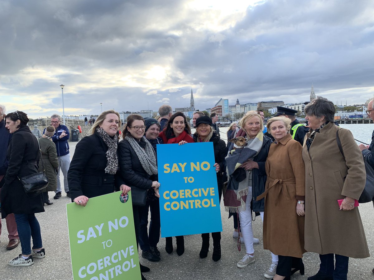 CarrollJennifer's tweet photo. Three years ago on the pier in Dún Laoghaire raising awareness around coercive control. That work continues today and every day, for coercive control, domestic violence and harassment.
And straight back to work we go! @BGriffinTD https://t.co/oIFtOfmKLj
