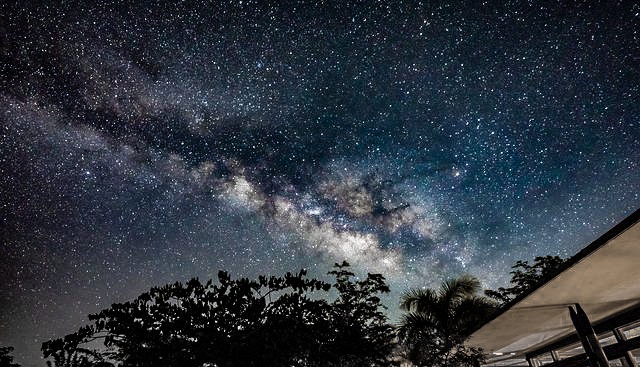 ᅟᅟᅟ

ᅟᅟᅟᅟᅟᅟ────────   𝑓𝑟. 𝟷𝟿𝟾𝟾.
ᅟᅟᅟᅟᅟᅟ빙비안 테이프,  𝖶𝗂𝗇𝗍𝗁𝖾𝗋.

ᅟᅟᅟᅟᅟᅟ