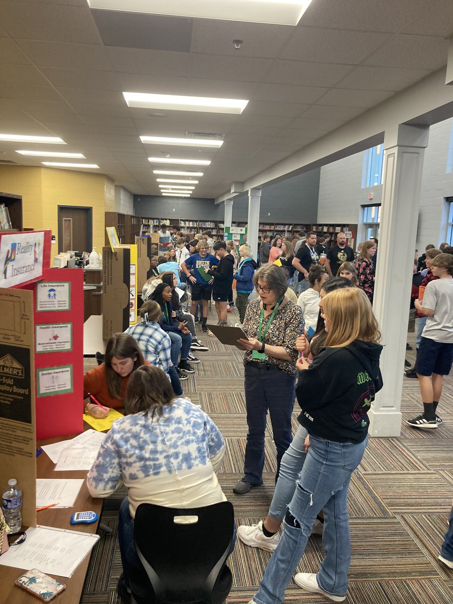 LFMS_Library's tweet image. 8th Grade Reality Check in the Library today! ❤️