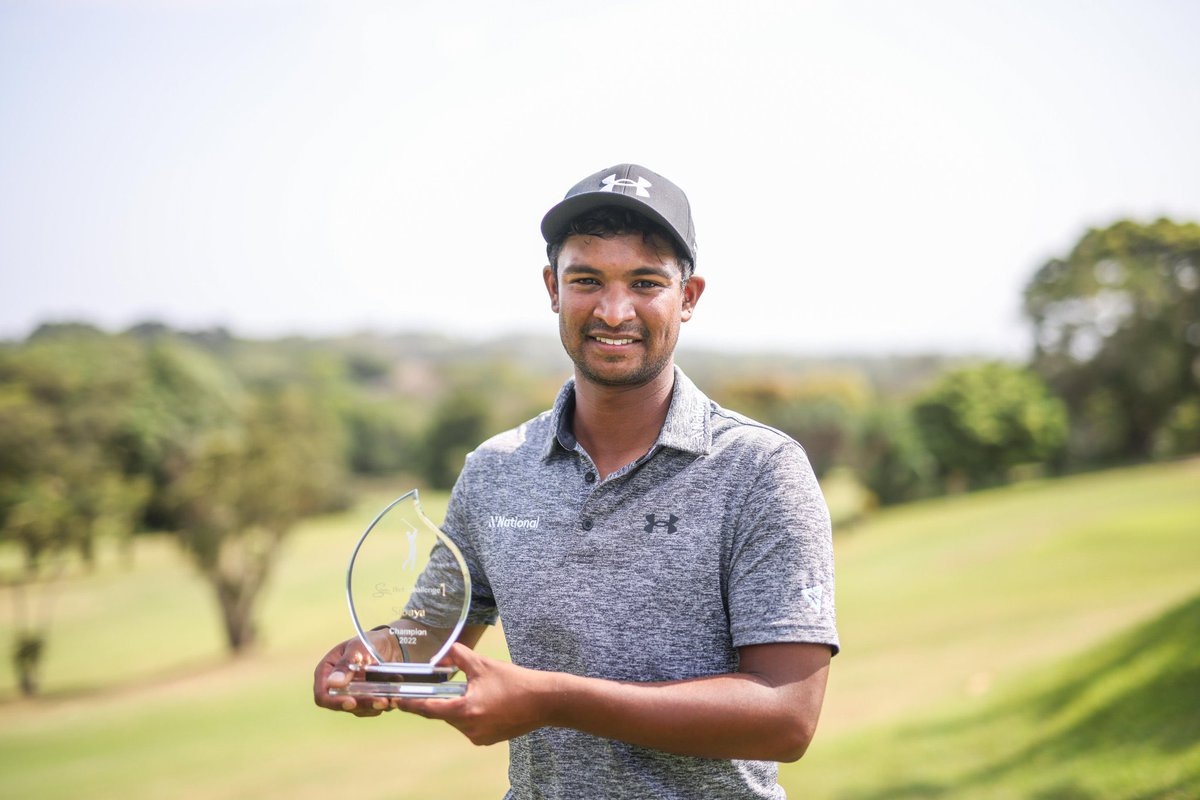 MichaelVlismas's tweet image. It’s been coming @DylanNaidoo.
The picture was forming like a fine piece of modern art. 😉
Well played. 👏🏼👏🏼👏🏼