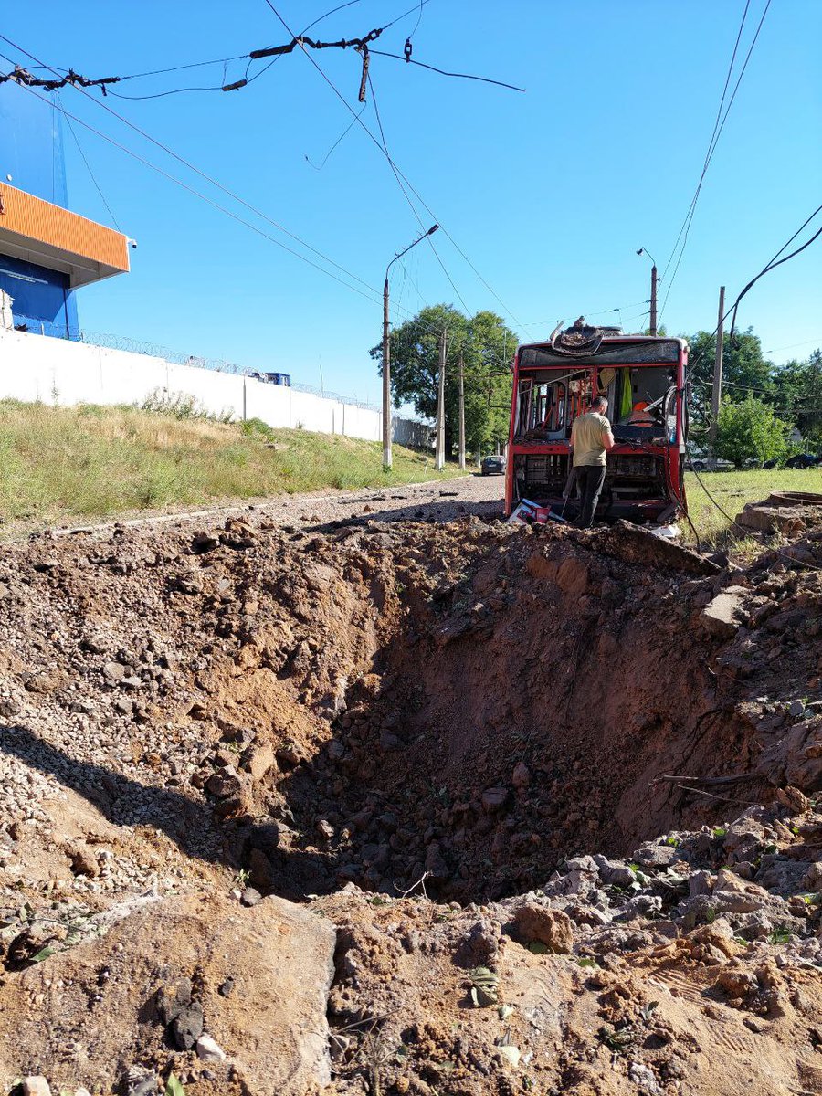 TUMInitiative's tweet image. 🇺🇦 #recoveryofukraine Public transport matters! 🚎🚎

Mykolaiv: 
⏩40 trolleybuses damaged due to war
⏩ 30% less buses on route compared to pre-war
⏩ Still 60,000 daily riders
✅ City is looking for support to add replenish the fleet 

H/T📸:Миколаївелектротранс #Миколаїв
