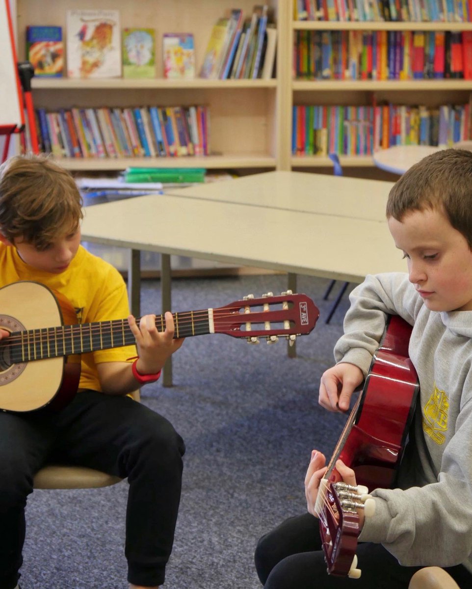 Have a great half term break everyone! See you all very soon 🎸🎶

#createmusic #school #guitarlesson
