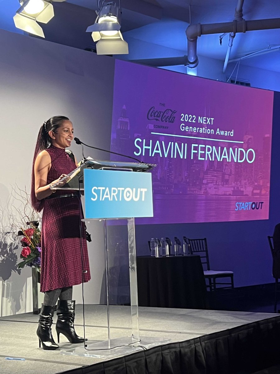 OxiWear's tweet photo. Congratulations to our CEO @shavinif for being honored with the Coco-Cola Next Generation award at the 11th Annual @StartOut event last night in NYC.
.
.
.
.
.
#wearables #startup #sportstech #medtech #femaleentrepreneur #pulmonaryhypertension #PH #iPHight #pulseoximeter #hypoxia https://t.co/BmcZ3Tv5jk