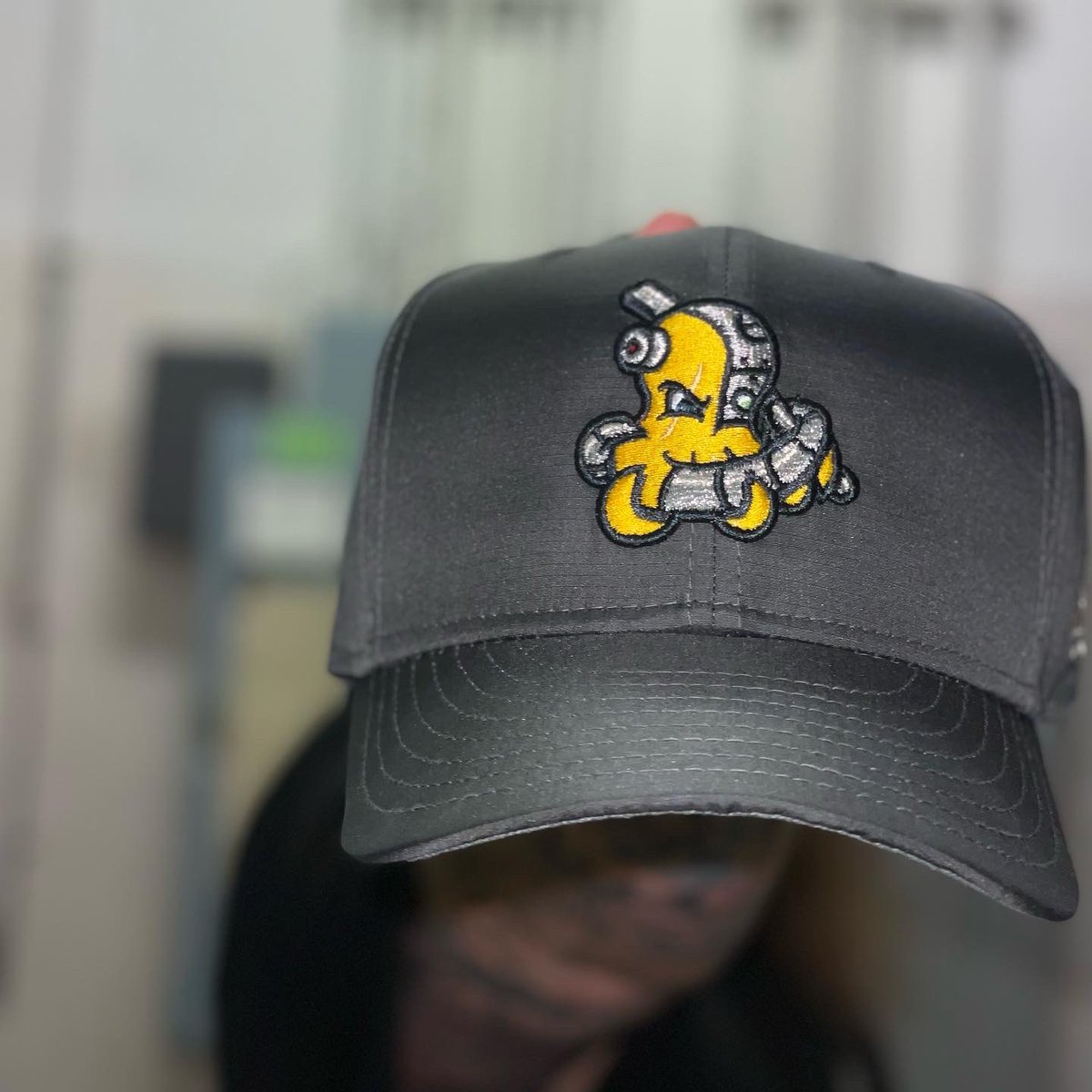 BRKCP_'s tweet photo. Oh it’s #Dionicday on #FittedFriday and I thought this octo went perfect with the T-10CTO OctoSlugger that drops today! Only a few sizes left! @DionicWorldwide
#FittedOfTheDay https://t.co/nTX9YKjSqC
