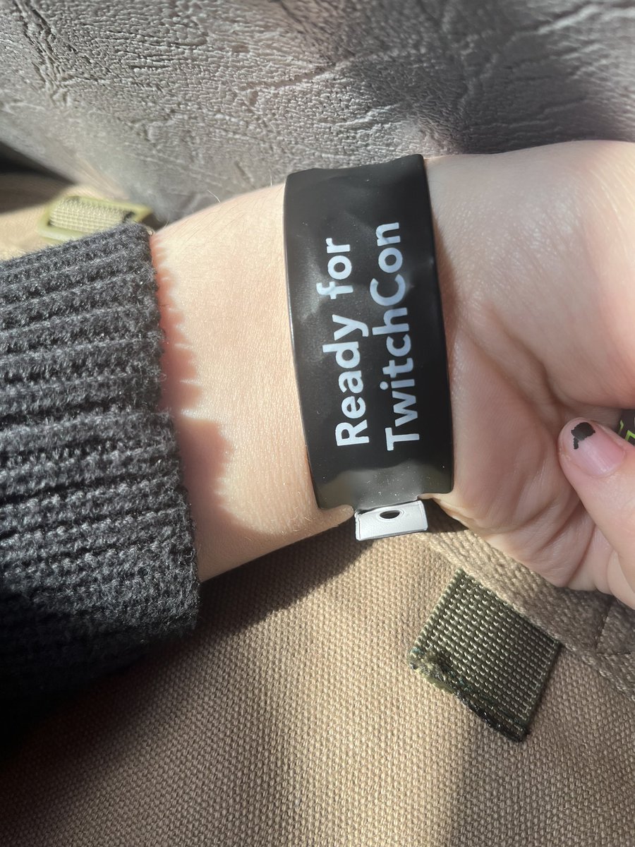 camns_'s tweet photo. @olive_sleepy I am also ready for TwitchCon ! https://t.co/kk9X0wFSni
