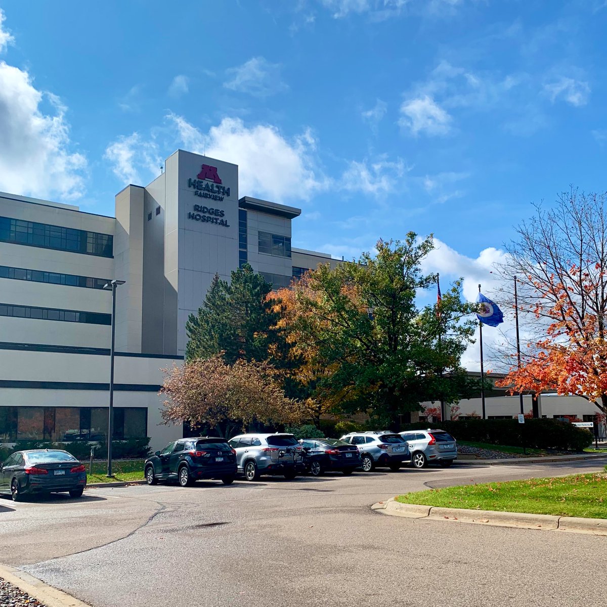 le_penz's tweet photo. Today marks the end of my MICU rotation at @MHealthFairview Ridges Hospital where (plus the Eagan clinic) I completed 6 required rotations plus 3 more electives. Thank you to ALL the incredible staff at both locations. It is bittersweet to say goodbye. https://t.co/YwHBaxntZi