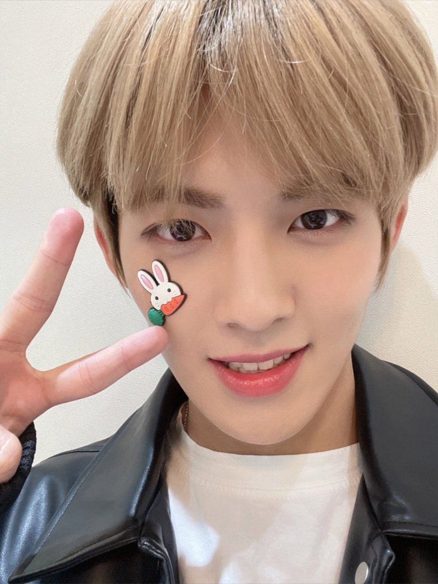 [#현엽] 오늘의 자켓 텔레파시(?)

#티에이엔 #TAN #hyunyeop #yeop_hoto #ヒョンヨプ